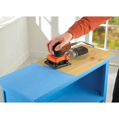 BLACK & DECKER Black And Decker - Ponceuse Vibrante 1/4 Feuille 220W - KA450 4 BLACK & DECKER Black And Decker - Ponceuse Vibrante 1/4 Feuille 220W - KA450 – Image 2