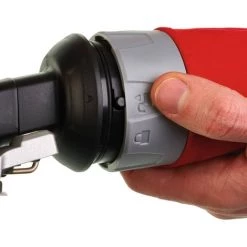 .MILWAUKEE. Ponceuse Filaire SPS 140 MILWAUKEE - 260W - 4933447015 -Ponceuse et polisseuse Soldes 5916388 3