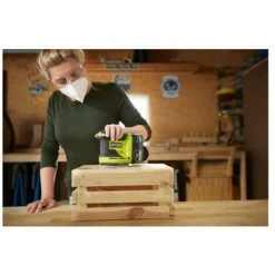 Pack RYOBI Ponceuse Excentrique 18V OnePlus RROS18-0 - 1 Batterie 3.0Ah High Energy - 1 Chargeur Ultra Rapide -Ponceuse et polisseuse Soldes 59958846 3